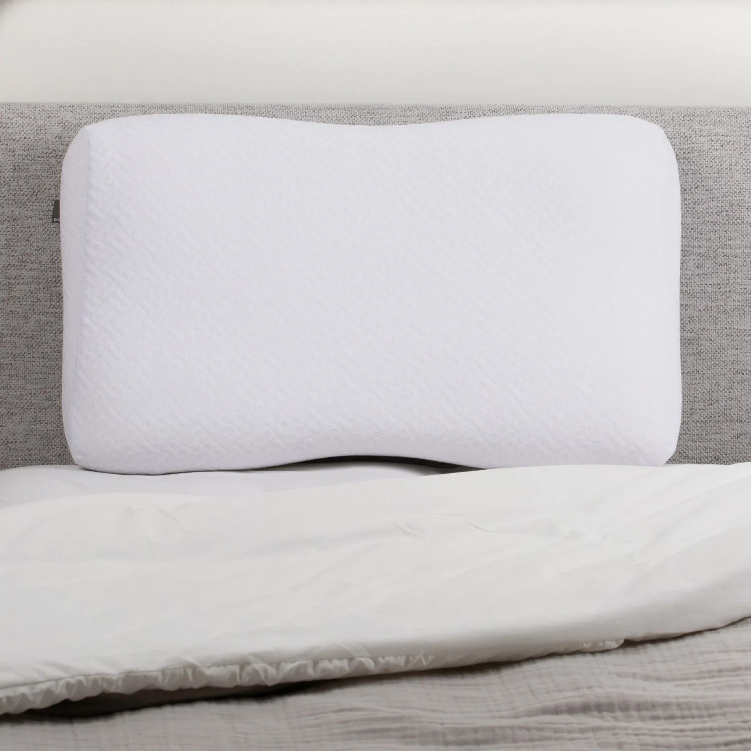 Brookstone Classic Comfort Memory Foam Pillow