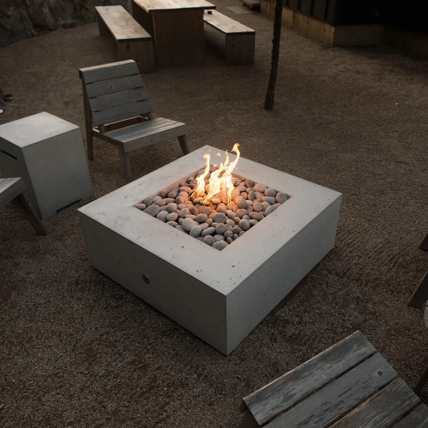 Dekko Alea 40" Concrete Fire Pit & Cover