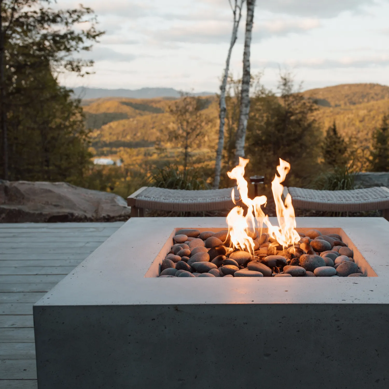 Dekko Alea 40" Concrete Fire Pit & Cover