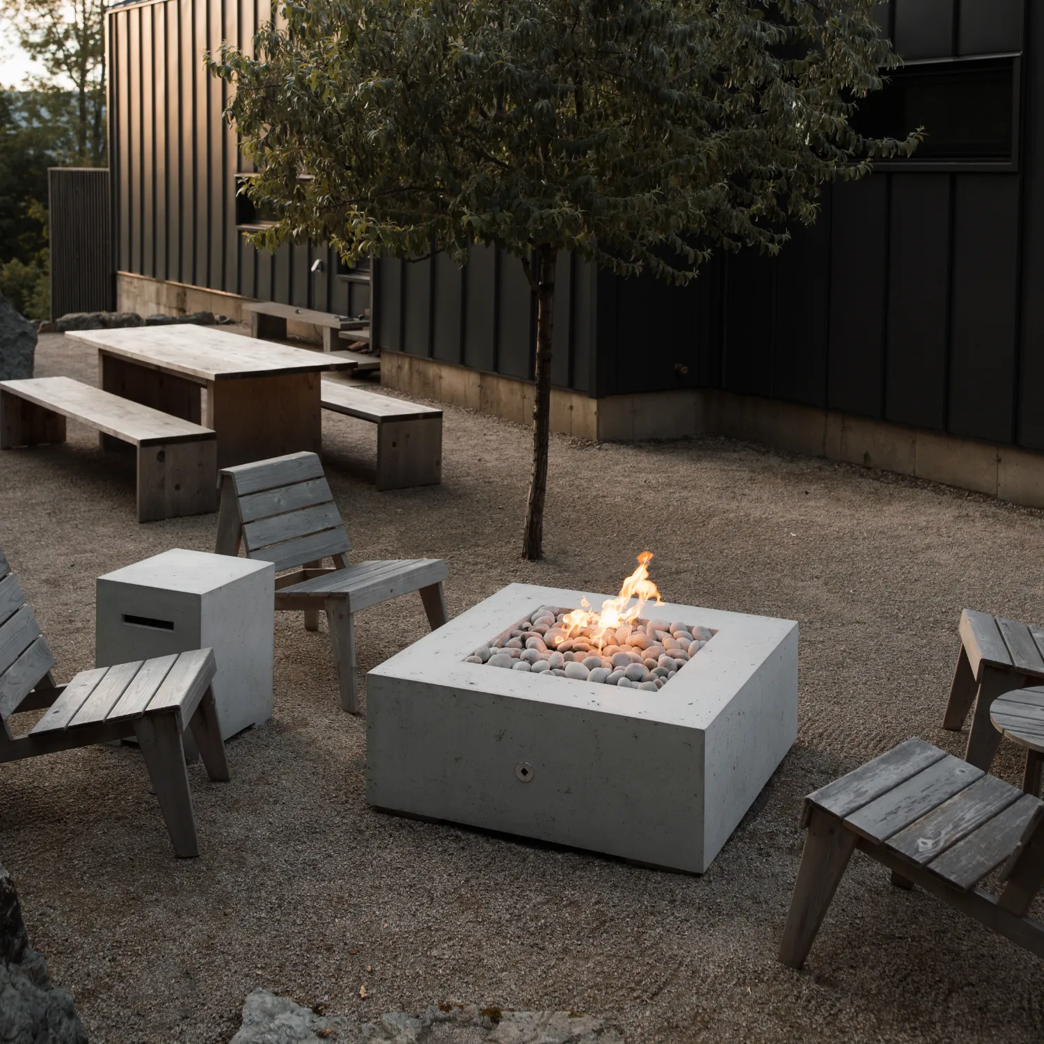 Dekko Alea 40" Concrete Fire Pit & Cover