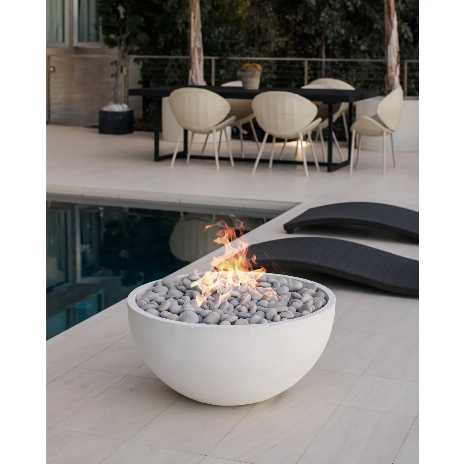 Dekko Serenade 32" Concrete Fire Bowl & Cover